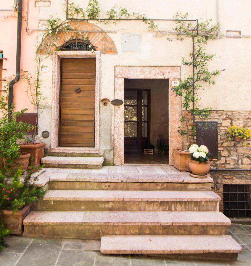 Apartament Le Dame Del Borgo Sassetta Zewnętrze zdjęcie